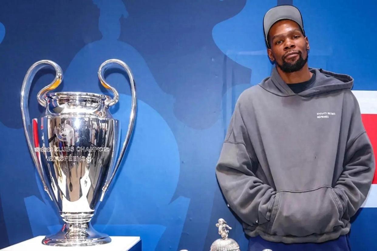 米乐体育平台包含NBA季后赛今晚走向成谜；巴黎圣日耳曼回应争议；气氛紧张；赛季目标并未改变的词条