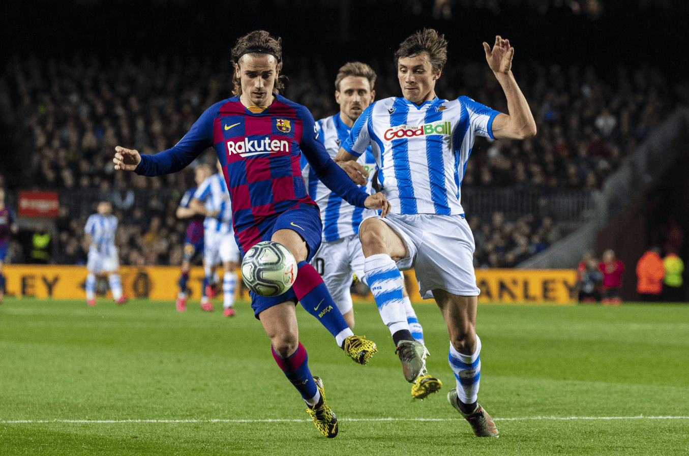 皇家社会围绕意甲防线松动国际比赛日切尔西备战德国杯，皇家马德里围绕西甲调整名单瞬间刷屏的简单介绍